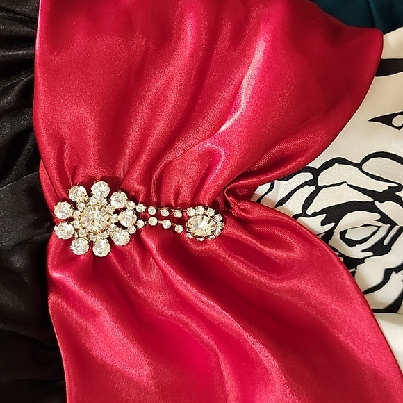 Dress - Picture 4 of 4